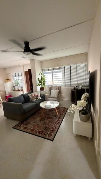616 Woodlands Avenue 4, 616 Woodlands Avenue 4, Admiralty / Woodlands, 3 Bedrooms, 1,098 sqft, HDB Flat For Rent, by Casey Lee, 500257291 - Living Room - PropertyGuru.com.sg