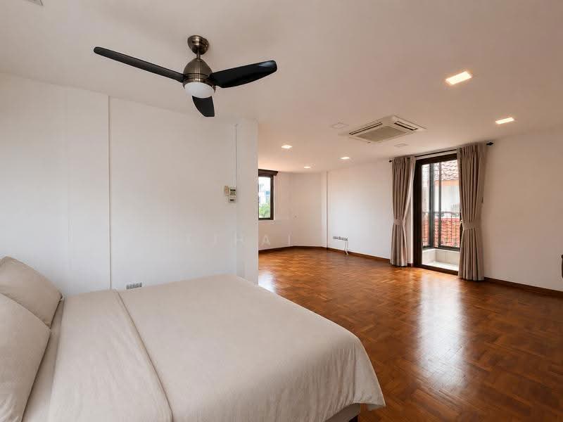 Sembawang Springs Estate, Jalan Salang, Sembawang / Yishun, 4 Bedrooms, 2,238 sqft, Semi-Detached House For Rent, by TJHAI C. (TJ), 500257298 - Master Bedroom - PropertyGuru.com.sg