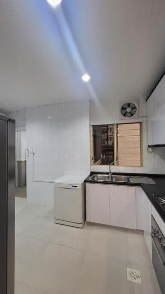 Leonie Condotel, 2 Leonie Hill Road, Orchard / River Valley, 4 Bedrooms, 2,568 sqft, Condominium For Rent, by Jeron Lee, 500257301 - Kitchen - PropertyGuru.com.sg