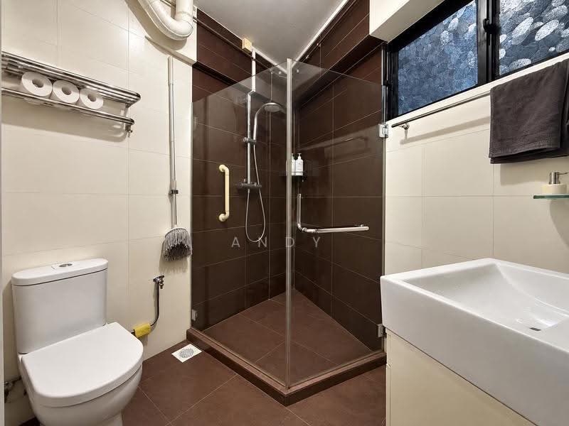 108 Jalan Bukit Merah, 108 Jalan Bukit Merah, Alexandra / Commonwealth, 3 Bedrooms, 1,173 sqft, HDB Flat For Rent, by Andy Ong, 500257322 - Master Bathroom - PropertyGuru.com.sg