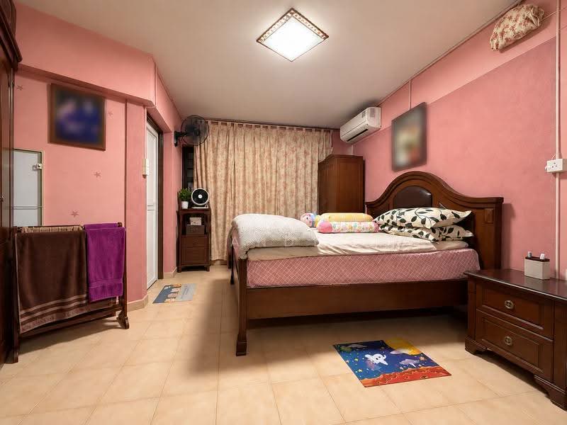 108 Jalan Bukit Merah, 108 Jalan Bukit Merah, Alexandra / Commonwealth, 3 Bedrooms, 1,173 sqft, HDB Flat For Rent, by Andy Ong, 500257322 - Master Bedroom - PropertyGuru.com.sg