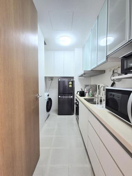 One Oxley Rise, 1 Oxley Rise, Orchard / River Valley, 1 Bedroom, 710 sqft, Apartment For Rent, by Lim Weili, 500257330 - Kitchen - PropertyGuru.com.sg