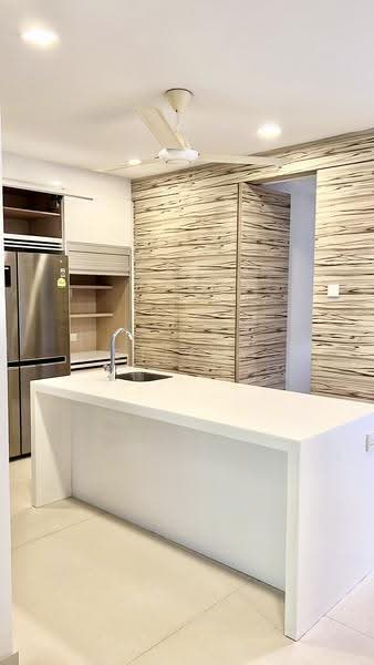Modern Terrace 3 mins walk to Sixth Ave, Tanglin / Holland / Bukit Timah, 6 Bedrooms, 5,000 sqft, Terraced House For Rent, by Stella Ng, 500257332 - PropertyGuru.com.sg
