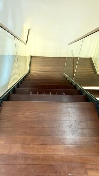 Modern Terrace 3 mins walk to Sixth Ave, Tanglin / Holland / Bukit Timah, 6 Bedrooms, 5,000 sqft, Terraced House For Rent, by Stella Ng, 500257332 - PropertyGuru.com.sg