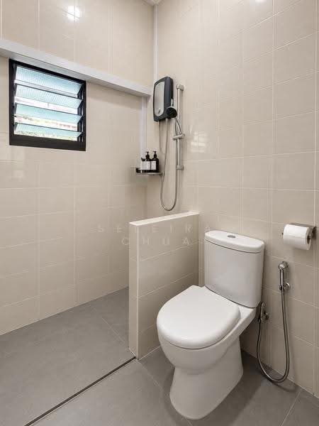 120 Kim Tian Place, 120 Kim Tian Place, Alexandra / Commonwealth, 3 Bedrooms, 1,238 sqft, HDB Flat For Sale, by Seleira Chua, 500257333 - Bathroom - PropertyGuru.com.sg