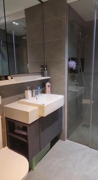 Riverfront Residences, 41 Hougang Avenue 7, Hougang / Punggol / Sengkang, 2 Bedrooms, 614 sqft, Condominium For Sale, by Vivien Ong, 500257359 - Bathroom - PropertyGuru.com.sg