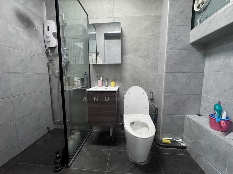 42 Circuit Road, 42 Circuit Road, Macpherson / Potong Pasir, 3 Bedrooms, 1,141 sqft, HDB Flat For Sale, by Andrew Yek, 500257365 - Bathroom - PropertyGuru.com.sg