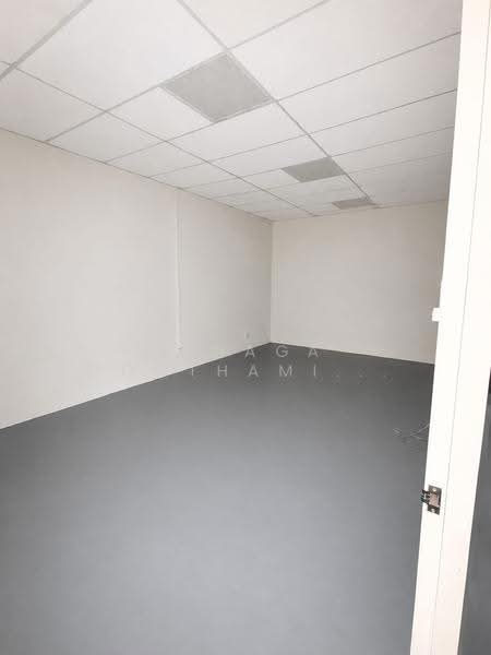 Polaris @ Woodlands, 101 Woodlands Avenue 12, Admiralty / Woodlands, 1,733 sqft, Factory / Workshop (B2) For Sale, by K Naga Gowthami(Naga), 500257370 - Interior - CommercialGuru.com.sg