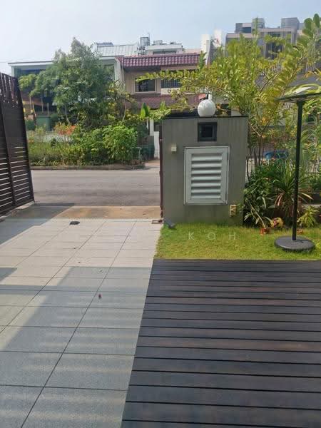 Mandarin Park, Chun Tin Road, Clementi Park / Upper Bukit Timah, 6 Bedrooms, 4,500 sqft, Terraced House For Sale, by Feona Koh, 500257372 - Exterior - PropertyGuru.com.sg