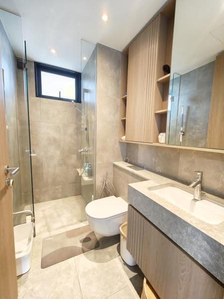 KI Residences At Brookvale, 16 Brookvale Drive, Clementi Park / Upper Bukit Timah, 3 Bedrooms, 1,173 sqft, Condominium For Sale, by EK Enoch Kevin Lea, 500257383 - Bathroom - PropertyGuru.com.sg