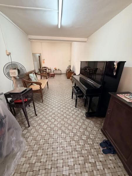 Serangoon Garden Estate, Hougang / Punggol / Sengkang, 3 Bedrooms, 2,200 sqft, Semi-Detached House For Sale, by Joshua Tech, 500257387 - Living Room - PropertyGuru.com.sg