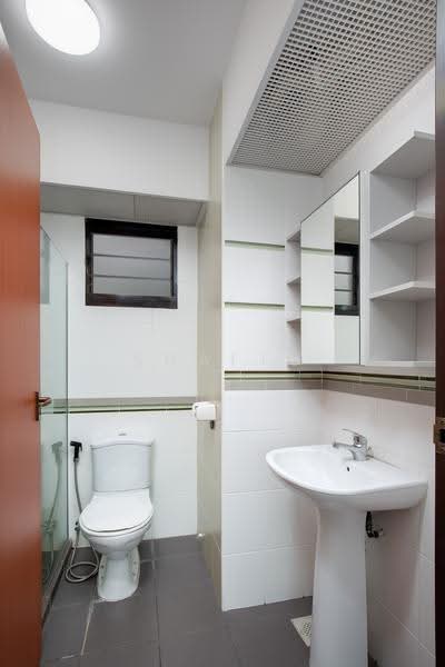 55 Havelock Road, 55 Havelock Road, Alexandra / Commonwealth, 2 Bedrooms, 743 sqft, HDB Flat For Sale, by Shafik Yusope, 500257415 - Bathroom - PropertyGuru.com.sg