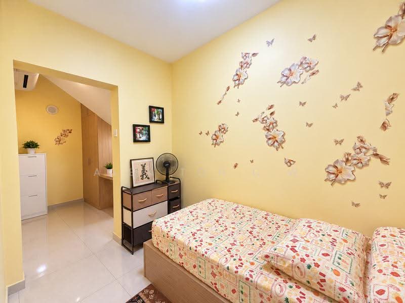 Chapel Court, 27A Sea Avenue, East Coast / Marine Parade, 3 Bedrooms, 807 sqft, Condominium For Sale, by Alex Toh C W, 500257434 - Bedroom - PropertyGuru.com.sg