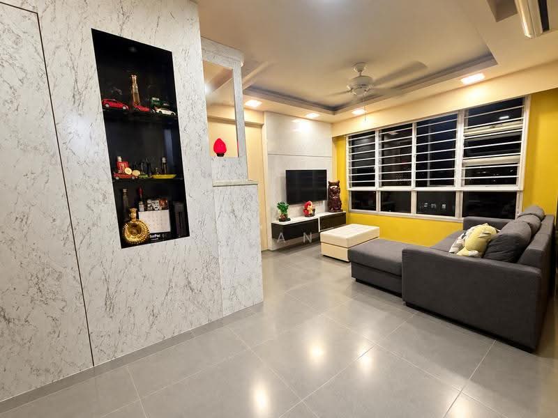 785B Woodlands Rise, 785B Woodlands Rise, Admiralty / Woodlands, 2 Bedrooms, 732 sqft, HDB Flat For Sale, by Alan Tan, 500257435 - Living Room - PropertyGuru.com.sg