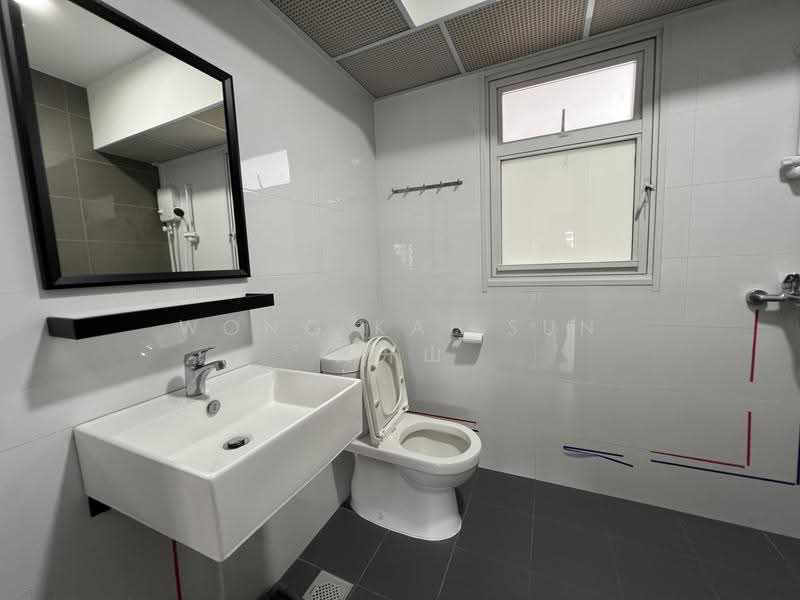 618B Tampines Street 61, 618B Tampines Street 61, Pasir Ris / Tampines, 3 Bedrooms, 1,216 sqft, HDB Flat For Rent, by Wong Kai Sun 黄开山, 500257441 - Bathroom - PropertyGuru.com.sg