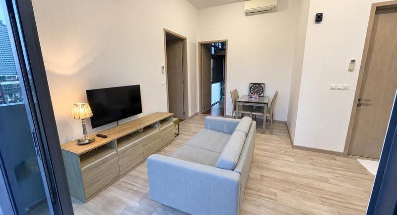 J Gateway, 6 Gateway Drive, Boon Lay / Jurong / Tuas, 2 Bedrooms, 743 sqft, Condominium For Rent, by Jyzelle Liu, 500257450 - Living Room - PropertyGuru.com.sg