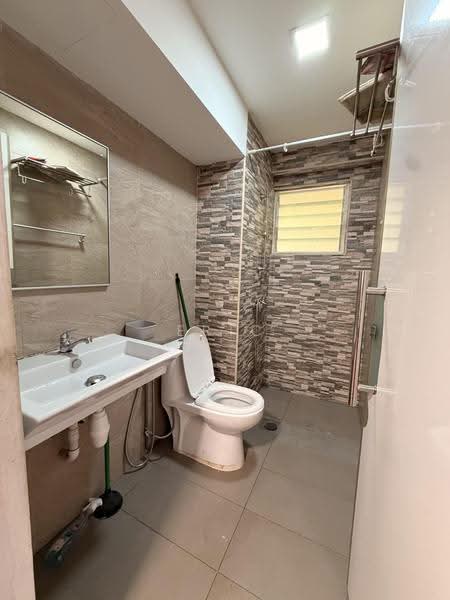 Melville Park, 26 Simei Street 1, Pasir Ris / Tampines, 3 Bedrooms, 960 sqft, Apartment For Rent, by Eric Tay, 500257462 - Bathroom - PropertyGuru.com.sg