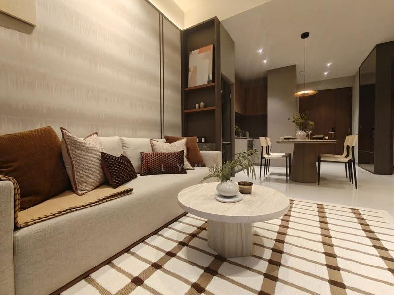 Parksuites, 18 Holland Grove Road, Tanglin / Holland / Bukit Timah, 2 Bedrooms, 786 sqft, Condominium For Sale, by Lynn Loh, 500257467 - PropertyGuru.com.sg
