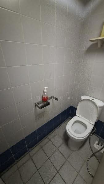 Admiralty Industrial Park, 19 Woodlands Industrial Park E1, Sembawang / Yishun, 1,011 sqft, Factory / Workshop (B2) For Rent, by Joshua Boon, 500257470 - Bathroom - CommercialGuru.com.sg