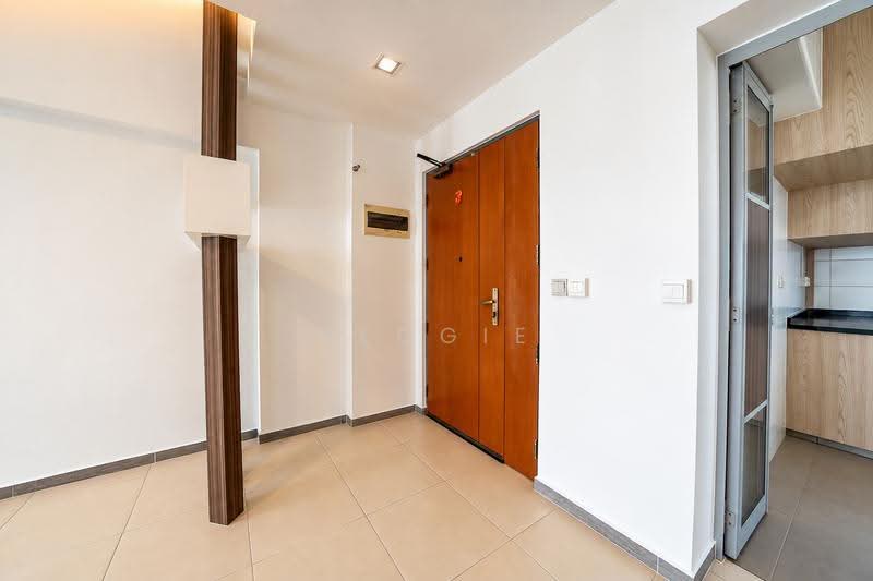 209C Compassvale Lane, 209C Compassvale Lane, Hougang / Punggol / Sengkang, 3 Bedrooms, 990 sqft, HDB Flat For Sale, by Reggie Yeo, 500257474 - Entrance - PropertyGuru.com.sg