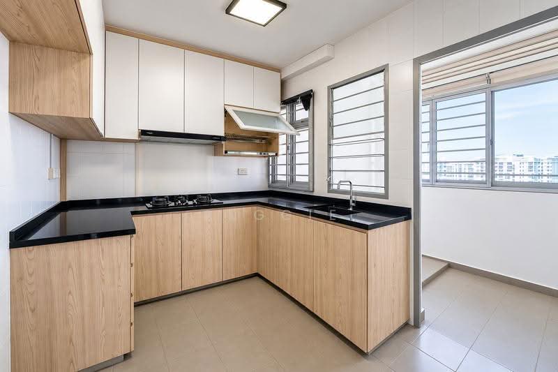 209C Compassvale Lane, 209C Compassvale Lane, Hougang / Punggol / Sengkang, 3 Bedrooms, 990 sqft, HDB Flat For Sale, by Reggie Yeo, 500257474 - Kitchen - PropertyGuru.com.sg