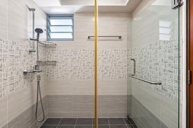 209C Compassvale Lane, 209C Compassvale Lane, Hougang / Punggol / Sengkang, 3 Bedrooms, 990 sqft, HDB Flat For Sale, by Reggie Yeo, 500257474 - Bathroom - PropertyGuru.com.sg