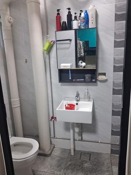 687D Choa Chu Kang Drive, 687D Choa Chu Kang Drive, Dairy Farm / Bukit Panjang / Choa Chu Kang, Room Rental, 120 sqft, HDB Flat For Rent, by Ram K, 500257477 - Bathroom - PropertyGuru.com.sg
