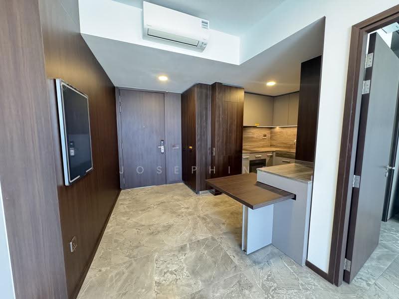 One Pearl Bank, 1 Pearl Bank, Alexandra / Commonwealth, 2 Bedrooms, 700 sqft, Condominium For Sale, by Josephine Goh, 500257487 - Entrance - PropertyGuru.com.sg