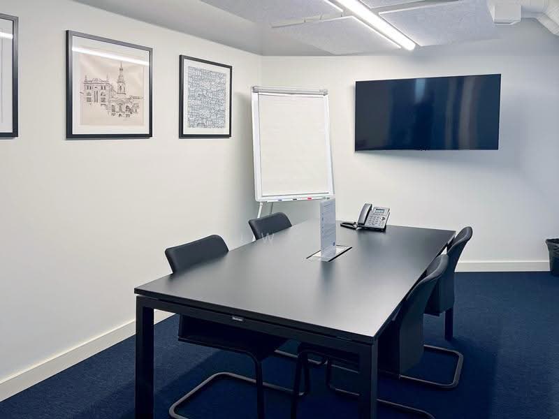 Liang Seah Place, 1 Liang Seah Street, Beach Road / Bugis / Rochor, 161 sqft, Office For Rent, by Regus Singapore, 500257498 - Interior - CommercialGuru.com.sg