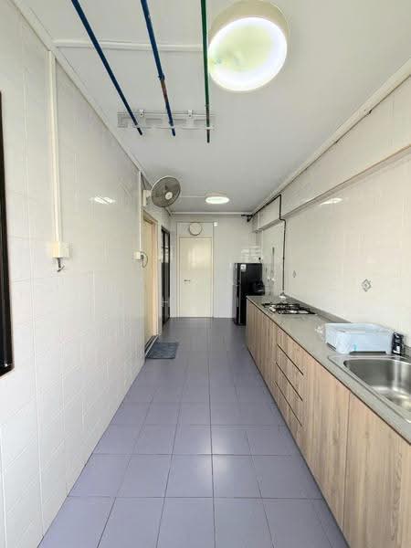 194 Rivervale Drive, 194 Rivervale Drive, Hougang / Punggol / Sengkang, 3 Bedrooms, 980 sqft, HDB Flat For Rent, by Heni Muljati, 500257499 - Kitchen - PropertyGuru.com.sg