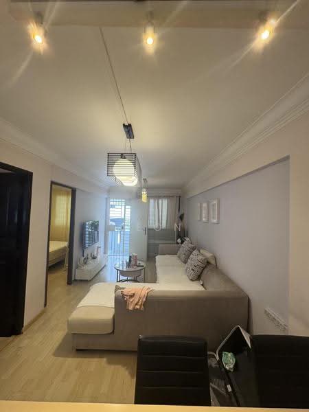 202 Bedok North Street 1, 202 Bedok North Street 1, Bedok / Upper East Coast, 2 Bedrooms, 721 sqft, HDB Flat For Sale, by Leon Ching, 500257501 - Living Room - PropertyGuru.com.sg