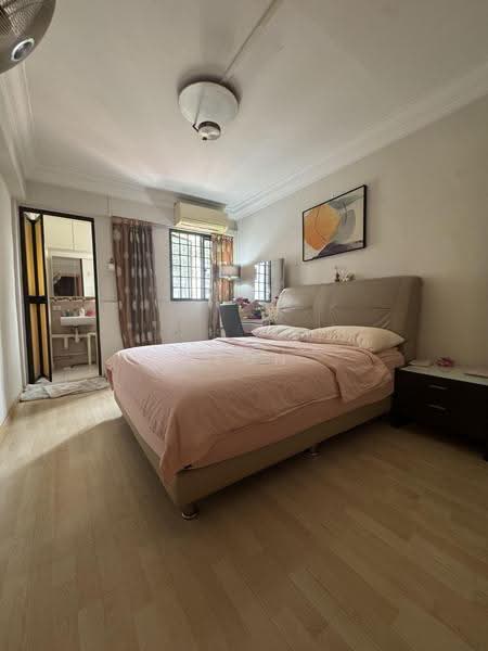 202 Bedok North Street 1, 202 Bedok North Street 1, Bedok / Upper East Coast, 2 Bedrooms, 721 sqft, HDB Flat For Sale, by Leon Ching, 500257501 - Bedroom - PropertyGuru.com.sg