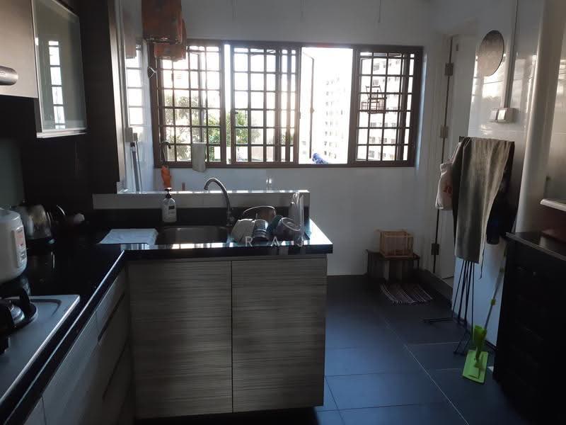 139 Bedok North Avenue 3, 139 Bedok North Avenue 3, Bedok / Upper East Coast, 2 Bedrooms, 735 sqft, HDB Flat For Rent, by Raj ., 500257510 - Kitchen - PropertyGuru.com.sg