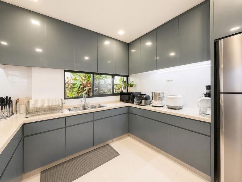 Freehold Corner-Terrace within 1KM to Nex, Maris Stella & PLMGS, Freehold Corner-Terrace / Bartley / Jln Rindu / Serangoon /, Hougang / Punggol / Sengkang, 6 Bedrooms, 5,500 sqft, Corner Terrace For Sale, by William Hong, 500257527 - Kitchen - PropertyGuru.com.sg