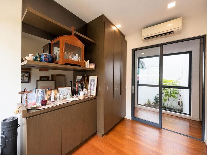 Freehold Corner-Terrace within 1KM to Nex, Maris Stella & PLMGS, Freehold Corner-Terrace / Bartley / Jln Rindu / Serangoon /, Hougang / Punggol / Sengkang, 6 Bedrooms, 5,500 sqft, Corner Terrace For Sale, by William Hong, 500257527 - Interior - PropertyGuru.com.sg