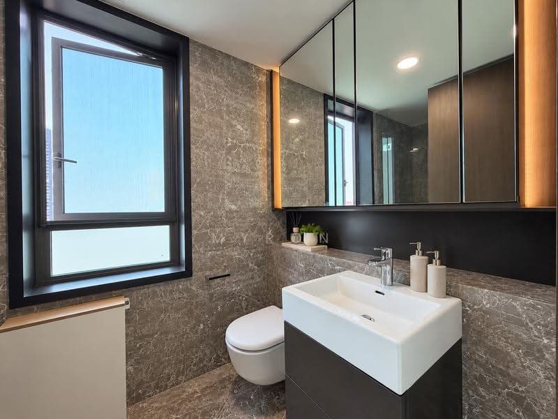 Principal Garden, 95 Prince Charles Crescent, Alexandra / Commonwealth, 2 Bedrooms, 786 sqft, Condominium For Sale, by Myron Pang Kian Hann, 500257536 - Bathroom - PropertyGuru.com.sg