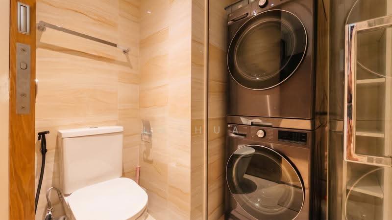 The Santorini, 29 Tampines Street 86, Pasir Ris / Tampines, 5 Bedrooms, 1,369 sqft, Condominium For Rent, by Joshua Ho, 500257543 - Bathroom - PropertyGuru.com.sg