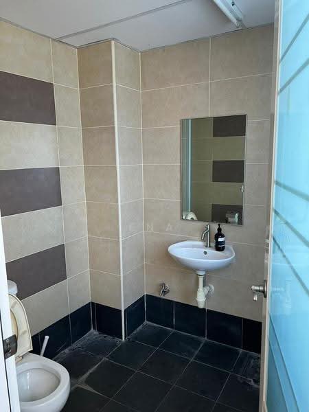 Midview City, 22 Sin Ming Lane, Ang Mo Kio / Bishan / Thomson, 1,195 sqft, Light Industrial (B1) For Rent, by Ena Teo, 500257549 - Bathroom - CommercialGuru.com.sg