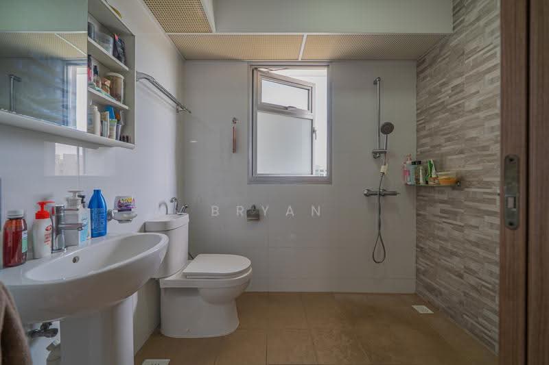 460B Bukit Batok West Avenue 9, 460B Bukit Batok West Avenue 9, Dairy Farm / Bukit Panjang / Choa Chu Kang, 3 Bedrooms, 1,001 sqft, HDB Flat For Sale, by Bryan Pang, 500257550 - Bathroom - PropertyGuru.com.sg