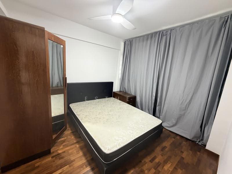 3 Queen's Road, 3 Queen's Road, Tanglin / Holland / Bukit Timah, 4 Bedrooms, 818 sqft, HDB Flat For Rent, by Esther Txe, 500257554 - Bedroom - PropertyGuru.com.sg
