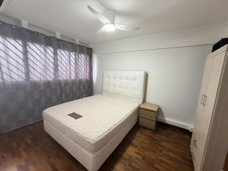 3 Queen's Road, 3 Queen's Road, Tanglin / Holland / Bukit Timah, 4 Bedrooms, 818 sqft, HDB Flat For Rent, by Esther Txe, 500257554 - Bedroom - PropertyGuru.com.sg