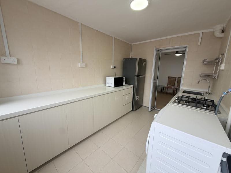 3 Queen's Road, 3 Queen's Road, Tanglin / Holland / Bukit Timah, 4 Bedrooms, 818 sqft, HDB Flat For Rent, by Esther Txe, 500257554 - Kitchen - PropertyGuru.com.sg
