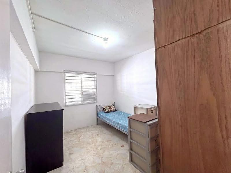 14 Saint George's Road, 14 Saint George's Road, Balestier / Toa Payoh, 2 Bedrooms, 721 sqft, HDB Flat For Sale, by Eve Wong, 500257558 - Bedroom - PropertyGuru.com.sg