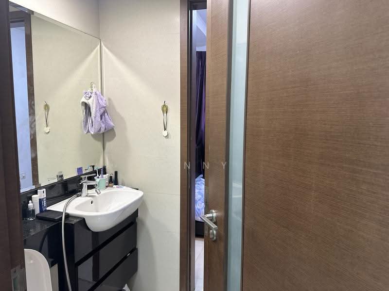 Centra Residence, 8 Lorong 7 Geylang, Eunos / Geylang / Paya Lebar, 1 Bedroom, 452 sqft, Condominium For Sale, by Jenny Ong, 500257559 - Bathroom - PropertyGuru.com.sg