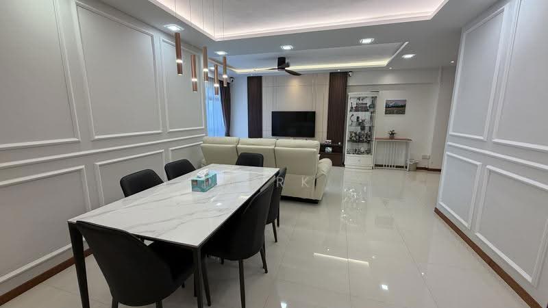 70 Redhill Close, 70 Redhill Close, Alexandra / Commonwealth, 3 Bedrooms, 1,076 sqft, HDB Flat For Sale, by Mark Lim Chee Tong, 500257600 - Living Room - PropertyGuru.com.sg