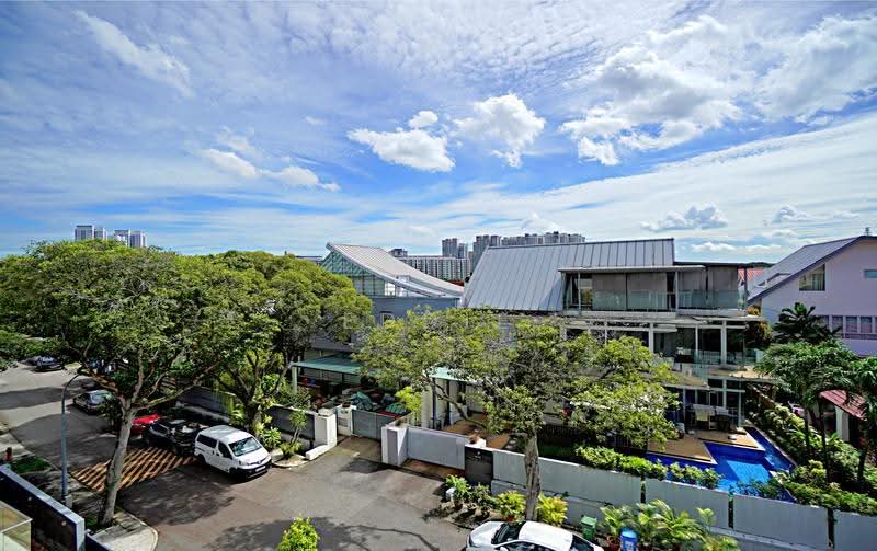 Immediate Move-In! Contemporary Tudor-Charm Home. 6 Huge Rooms!, Jalan Jelita, Tanglin / Holland / Bukit Timah, 6 Bedrooms, 5,500 sqft, Semi-Detached House For Rent, by Eddie Koh, 500257615 - Exterior - PropertyGuru.com.sg