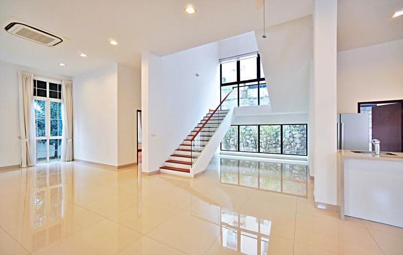 Immediate Move-In! Contemporary Tudor-Charm Home. 6 Huge Rooms!, Jalan Jelita, Tanglin / Holland / Bukit Timah, 6 Bedrooms, 5,500 sqft, Semi-Detached House For Rent, by Eddie Koh, 500257615 - Interior - PropertyGuru.com.sg