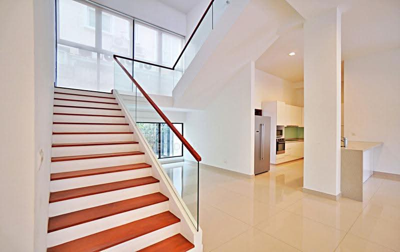 Immediate Move-In! Contemporary Tudor-Charm Home. 6 Huge Rooms!, Jalan Jelita, Tanglin / Holland / Bukit Timah, 6 Bedrooms, 5,500 sqft, Semi-Detached House For Rent, by Eddie Koh, 500257615 - Kitchen - PropertyGuru.com.sg