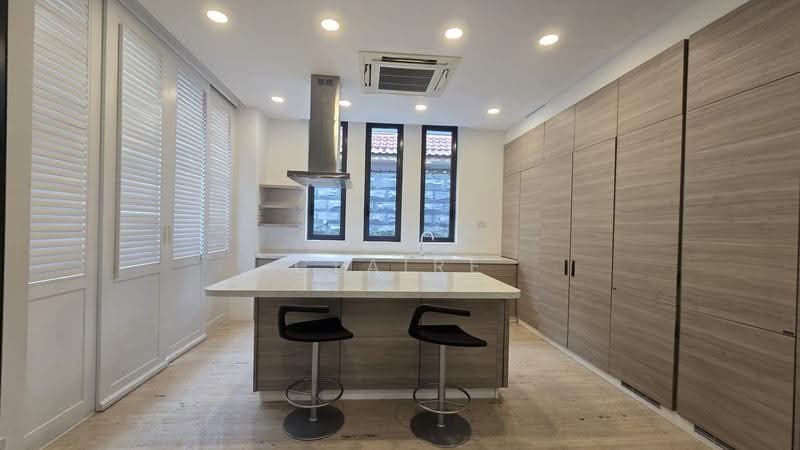 Jalan Tupai, Orchard / River Valley, 4 Bedrooms, 6,144 sqft, Detached House For Rent, by Claire Loh, 500257616 - PropertyGuru.com.sg