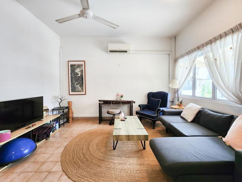 11 binjai park, Binjai Park, Dairy Farm / Bukit Panjang / Choa Chu Kang, 3 Bedrooms, 1,033 sqft, Walk-up Apartment For Sale, by Ella Chang 张慧媄, 500257617 - Living Room - PropertyGuru.com.sg